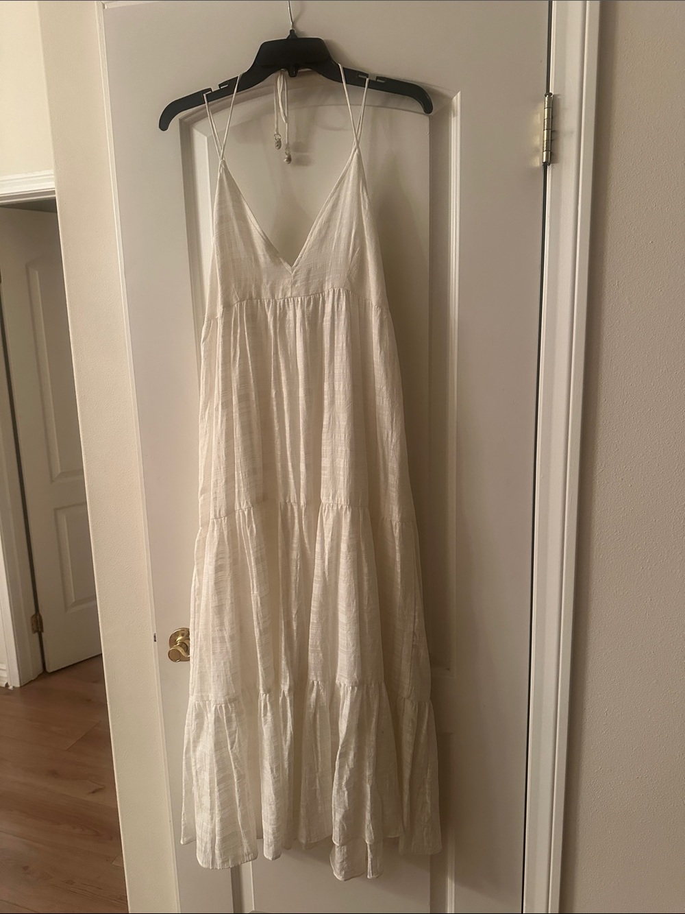 Zara white Tiered Maxi Sundress with V-Neck and seashell detail